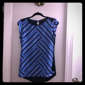 The limited : Navy blue short sleeve top